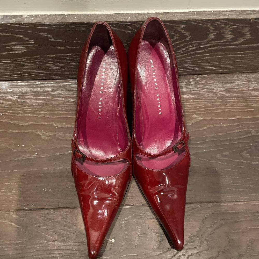 Martinez Valero Patent Heels Pump‎